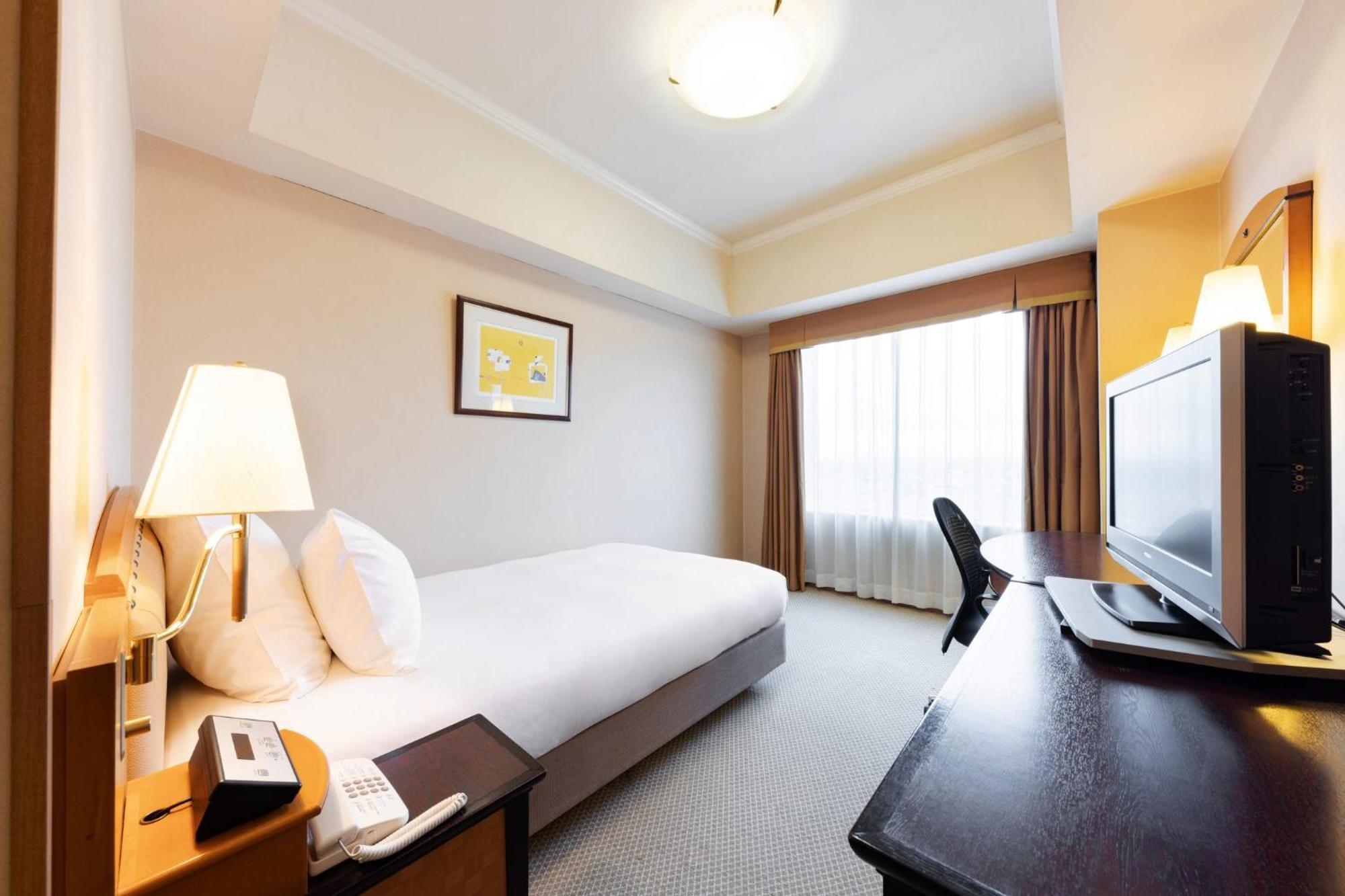 Hotel Ana Crowne Plaza By Ihg 4*