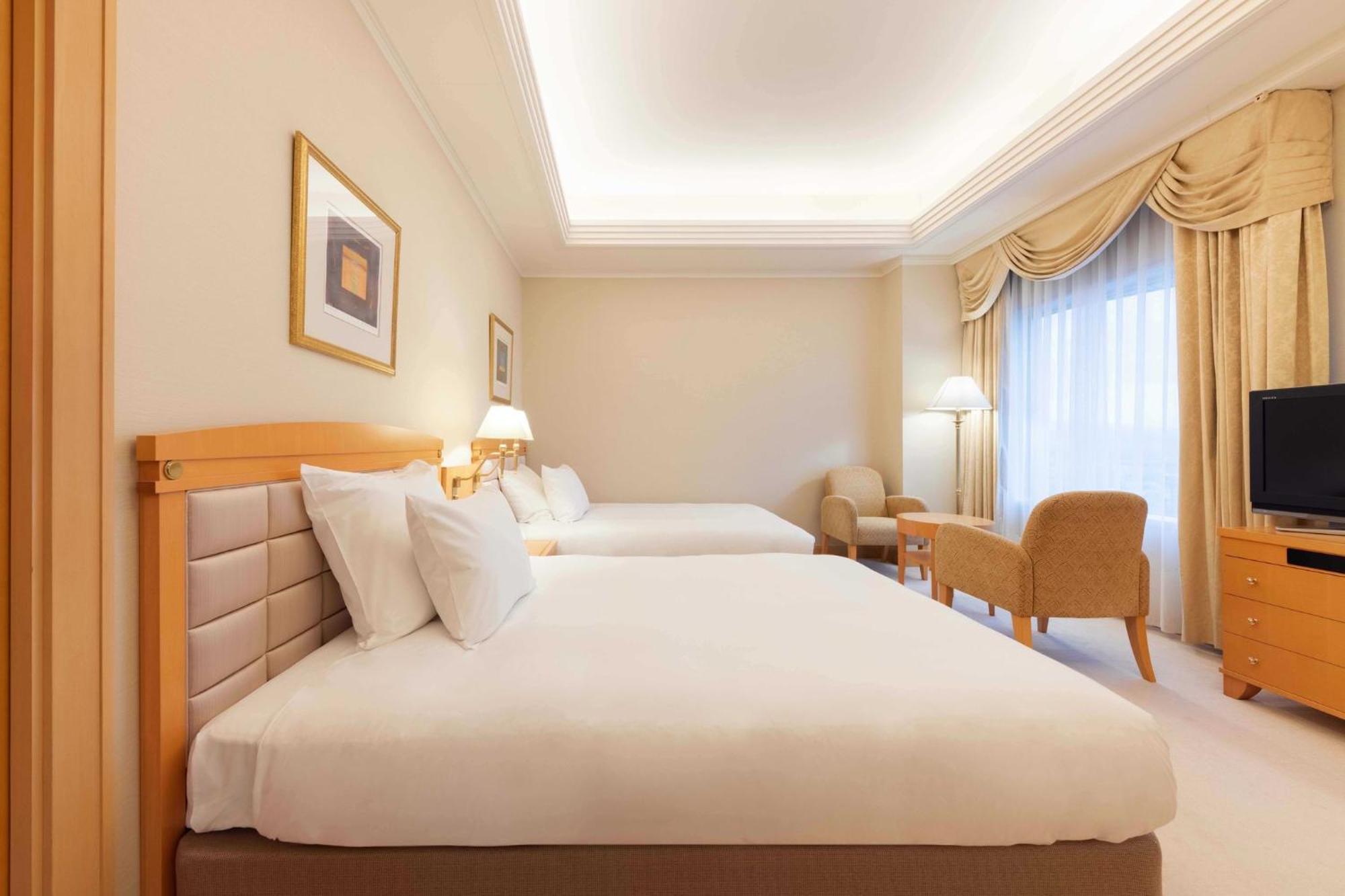 Hotel Ana Crowne Plaza By Ihg 4*